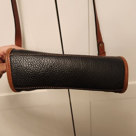 Liz Claiborne 90's Vintage Genuine Leather Purse with cross body strap EUC - Picture 6 of 8